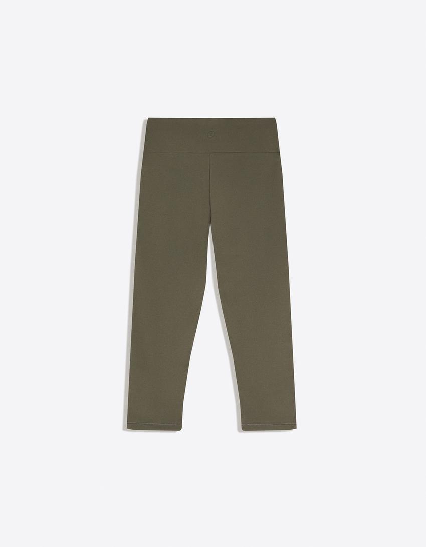 PANTALON CAPRI EN TISSU TECHNIQUE