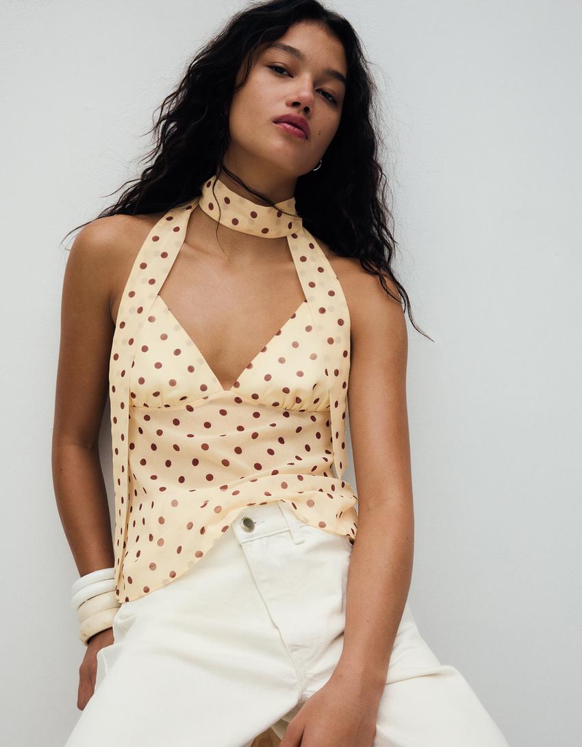 TOP À BRETELLES AVEC FOULARD