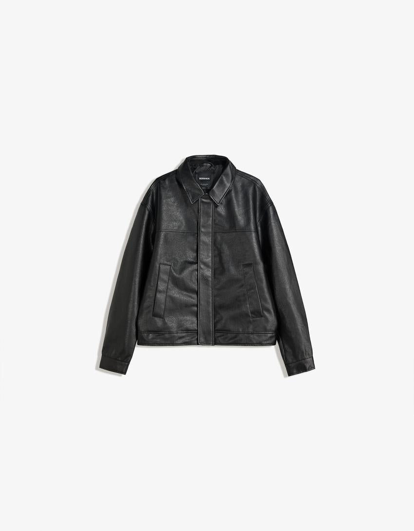 VESTE BOXY FIT EN SIMILICUIR